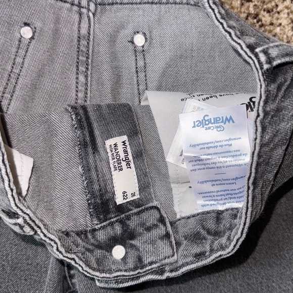 WRANGLER Women's Heart Patch Wanderer Flare Jeans NWT FESTIVAL ANTHRO COWGIRL 26 - Picture 4 of 12